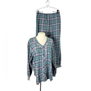 Erika Taylor flannel pajamas Size M Country Cottons gray‎ plaid